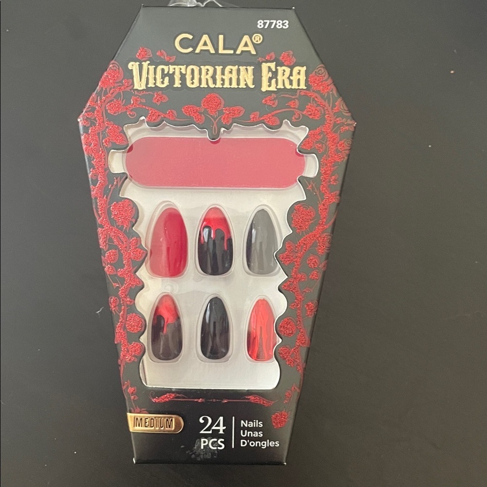 Victoria Era 24 Pc Nail Set